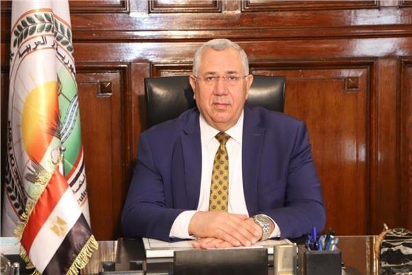 السيد القصير وزير الزارعة