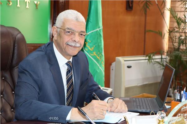 الدكتور أحمد القاصد رئيس جامعة المنوفية