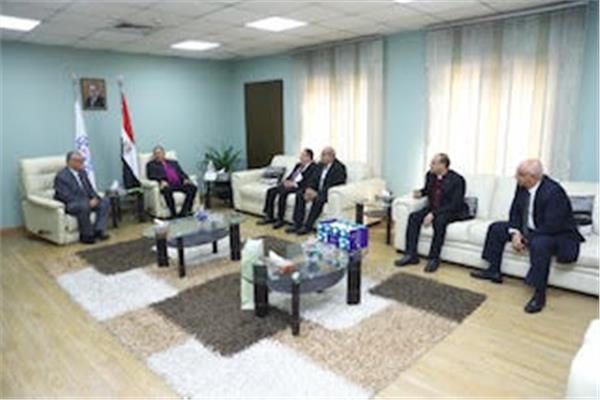  قادة المذاهب الإنجيلية بمصر يقدمون التهنئة للقس اندريه زكي