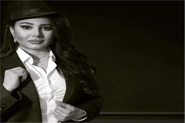  الفنانة رحاب الجمل