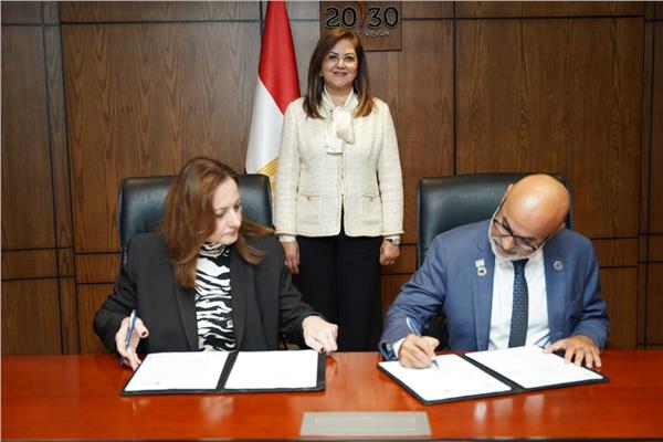 جانب من توقيع بروتوكول التعاون
