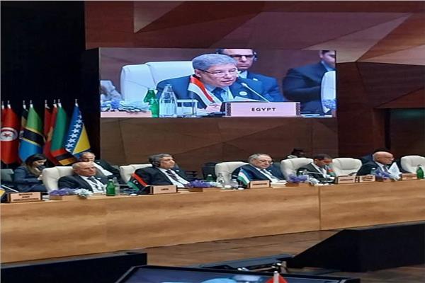 السفير هشام ناجى سفير مصر فى باكو أمام اجتماع حركة عدم الانحياز