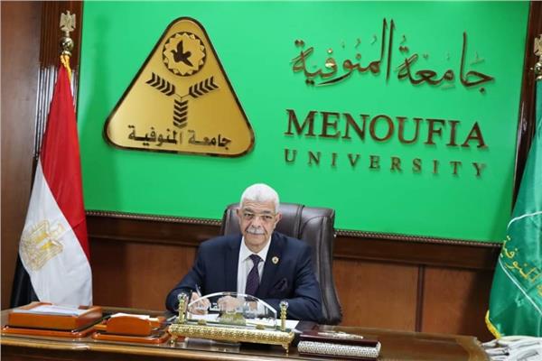 الدكتور أحمد القاصد رئيس جامعة المنوفية