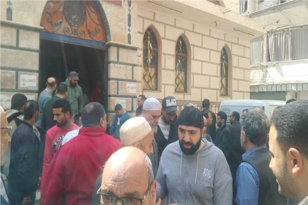 تشييع جثمان الطبيب الشاب المتوفي