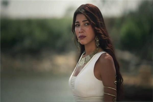  الفنانة مها نصار