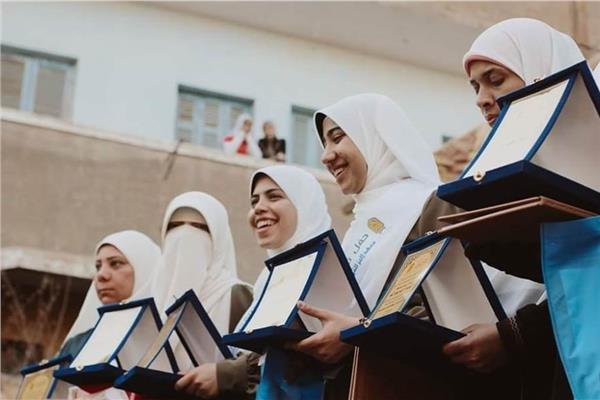 ممر شرفي لـ 600 حافظة للقرآن الكريم بالجيزة