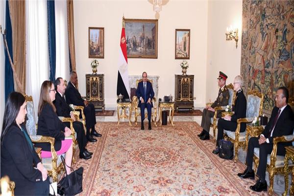  الرئيس عبد الفتاح السيسي يستقبل وزير دفاع الولايات المتحدة الأمريكية