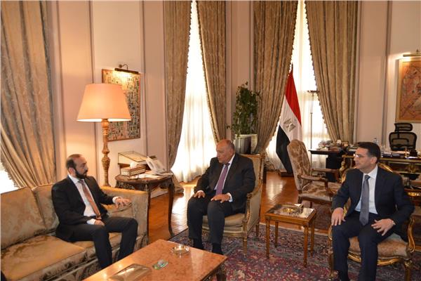 صورة من اللقاء