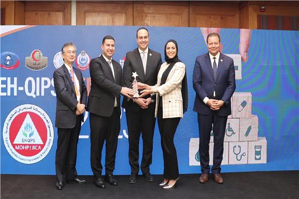 رئيس هيئة الرعاية الصحية يشارك فى تكريم المستشفيات المصرية