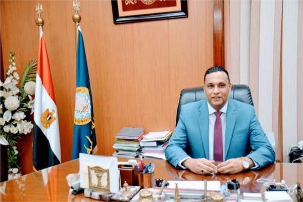 د.أيمن مختار محافظ الدقهلية