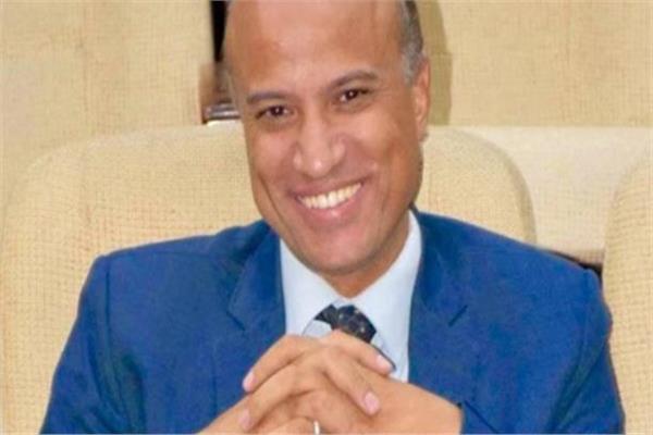 الكاتب الصحفي حسين الزناتي
