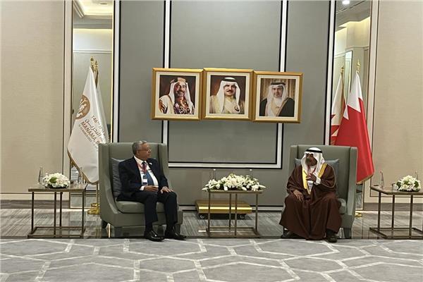 المستشار الدكتور حنفي جبالي خلال لقاءه بالسيد/ علي بن صالح الصالح