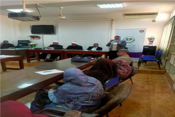 جانب من تسجيل العمالة غير المنتظمة بالمشروعات القومية