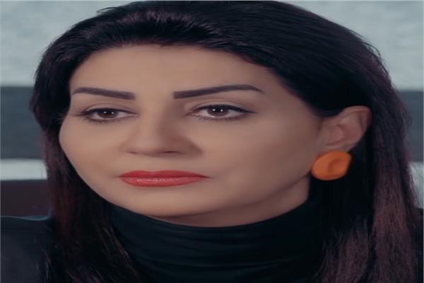 الفنانة وفاء عامر