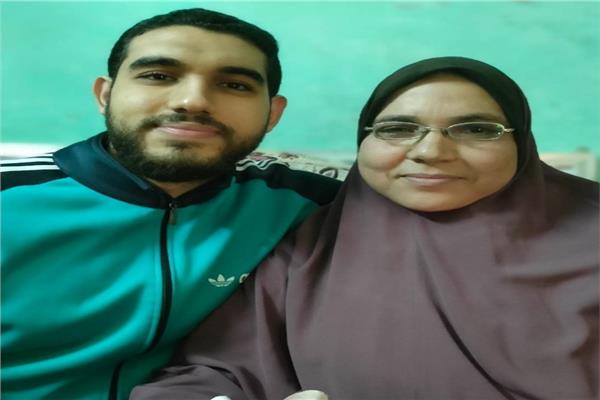 سوزان منصور الأم المثالية  