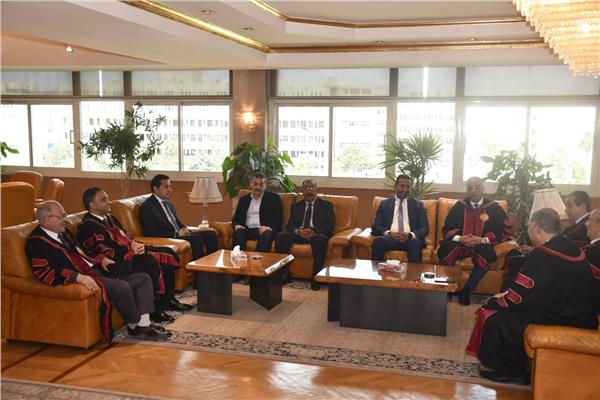 محافظ الفيوم يشهد احتفال الجامعة بعيد العلم الخامس عشر