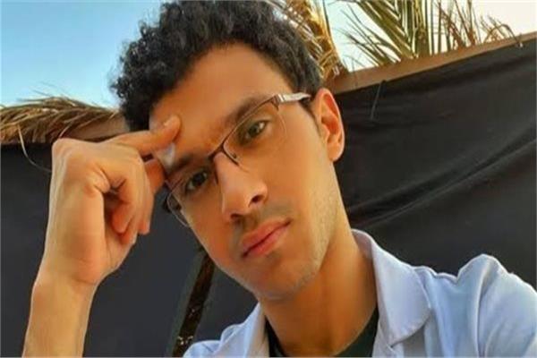 الفنان الصاعد عصام عمر