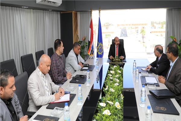 في لقاء محافظ أسوان.. جذب فرص الإستثمار الواعدة طبقاً لدراسات الجدوى الاقتصادية