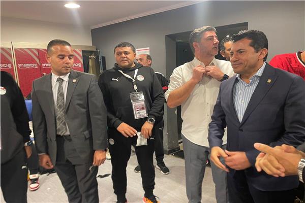 وزير الرياضة يهنئ المنتخب المصري بالفوز على منتخب مالاوي