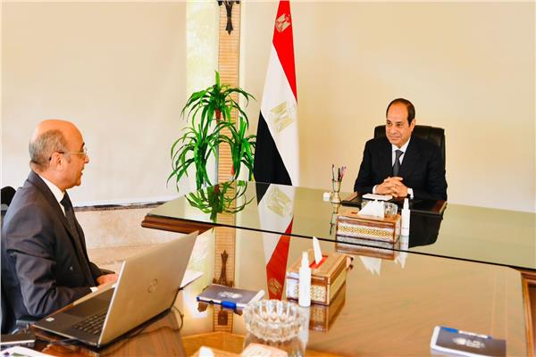  الرئيس عبد الفتاح السيسي خلال لقائه بوزير العدل