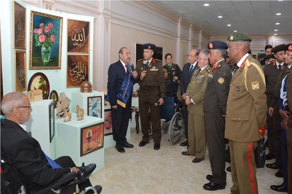القوات المسلحة تنظم معرضًا لإبداعات المحاربين