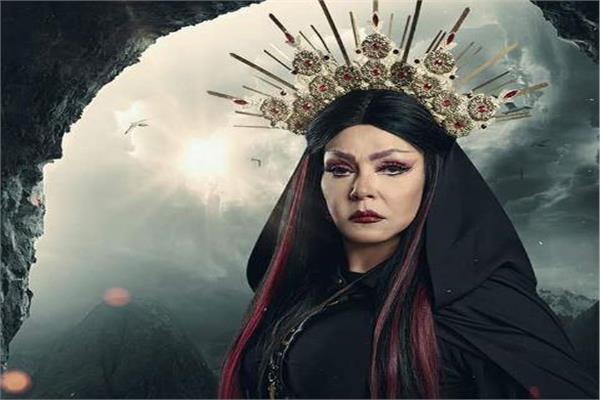 الفنانة لوسي 