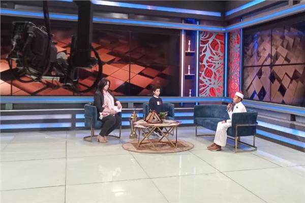 عمر عبدالرحمن الملقب بالمذيع الصغير