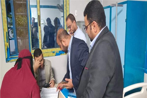 جولة مفاجئة لوكيل صحة أسيوط 