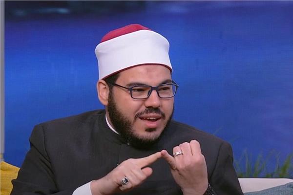 الشيخ محمد عماد الواعظ بمركز الأزهر العالمي للفتوى الإلكترونية