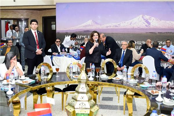 فاعليات حفل إفطار أقامه عدد من رموز الجالية الأرمينية في مصر