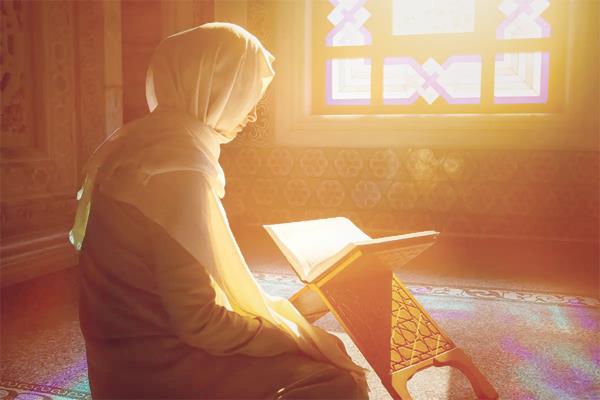 التلاوة النسائية للقرآن الكريم
