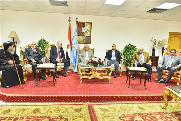 محافظ أسيوط يشهد إطلاق فعاليات تنفيذ برنامج "أسرة" بالمحافظة 