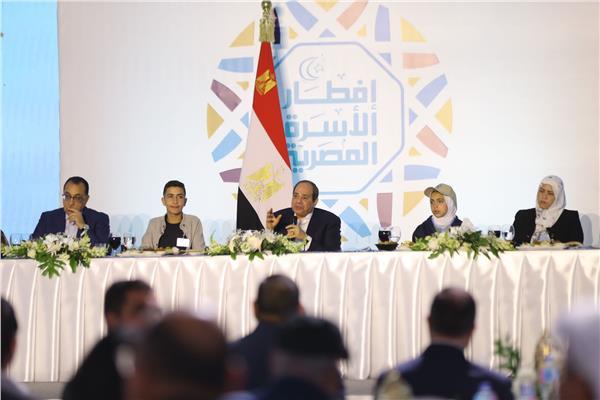 جانب من حفل إفطار الأسرة المصرية بحي الأسمرات
