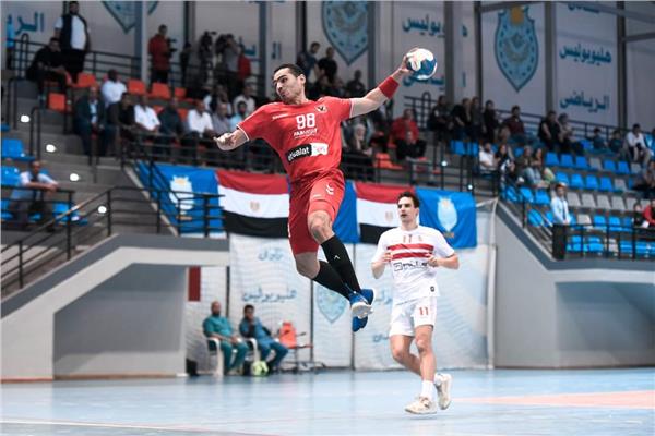 يد الأهلي والزمالك