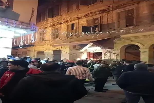  انهيار أسقف عقار قديم