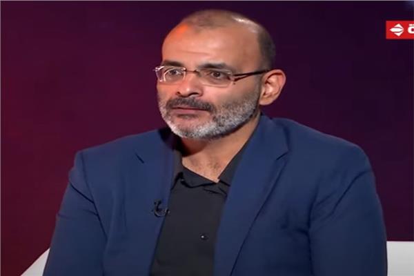 أيمن بهجت قمر