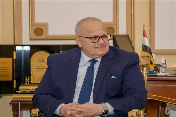 محمد عثمان الخشت رئيس جامعة القاهرة