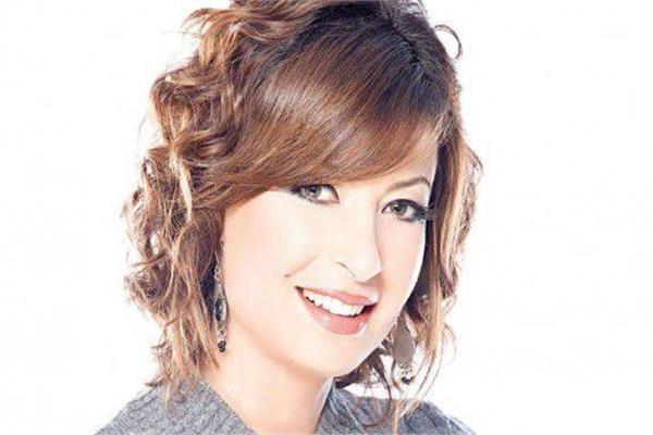  منال سلامة 