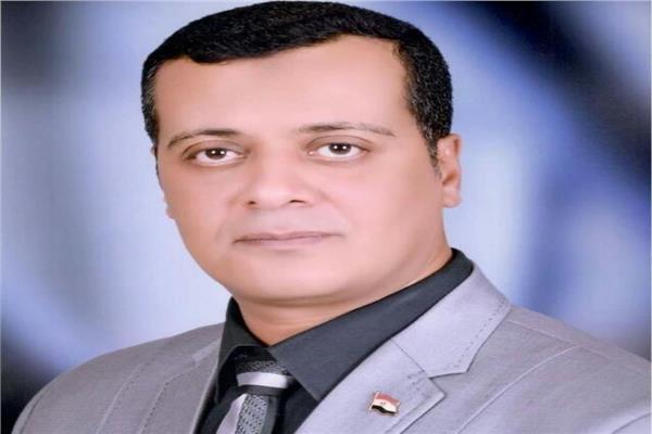 محمد السيد وكيل وزارة التربية والتعليم بقنا