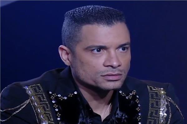 مطرب المهرجانات الشعبية حسن شاكوش