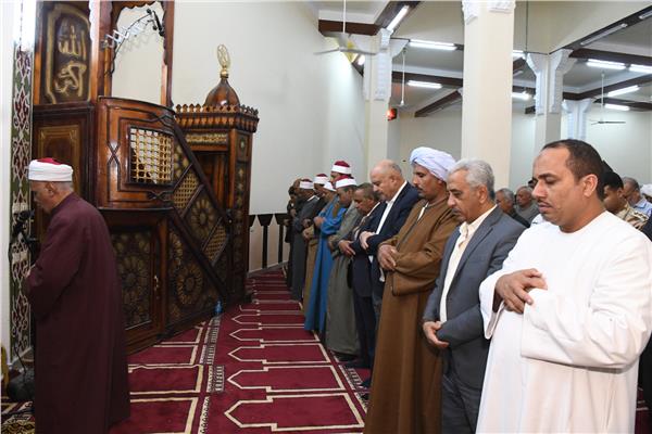  اللواء أشرف الداودي محافظ قنا، إفتتاح أعمال إحلال وتجديد مسجد الفتح