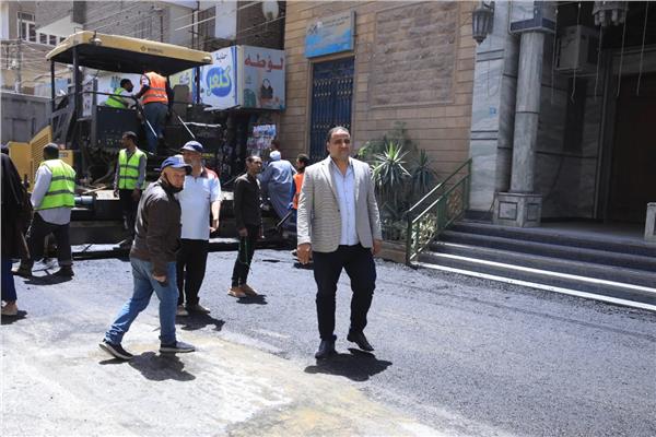  محافظ سوهاج يتفقد أعمال الرصف