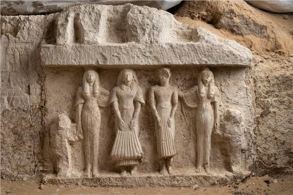 مقبرة بانحسي و زوجته مغنية امون 
