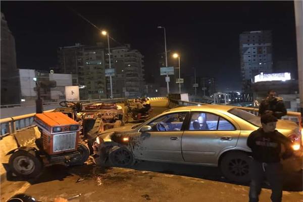  تصادم سيارة وجرار زراعي