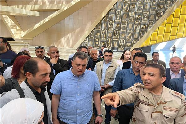 وزير السياحة من المتحف الكبير