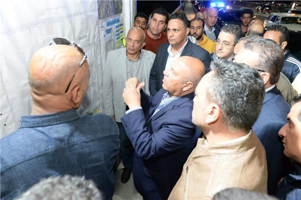 وزير النقل ومحافظ الدقهلية يتفقدان تنفيذ مشروعات الطرق والكباري