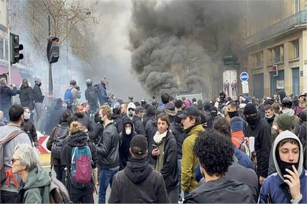 صورة موضوعية / مظاهرات  الفرنسيين