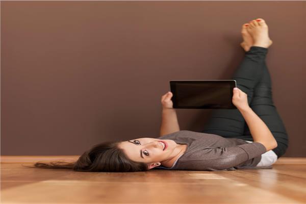 وضعية الساقين فوق الحائط