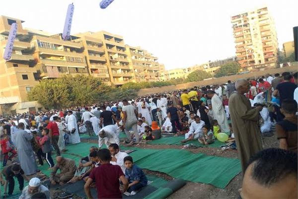 توافد المصلين على مساجد محافظة القليوبية لأداء صلاة العيد
