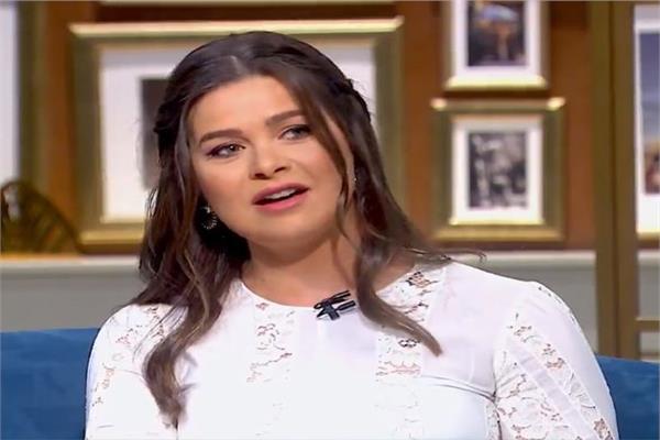  الفنانة يسرا اللوزي